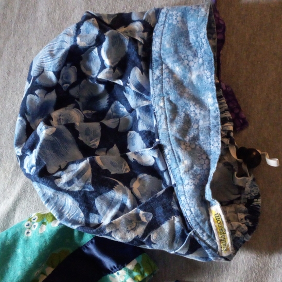 These are a lot of 6 surgical scrub caps. All Kim Caps accept the Halloween one. - Picture 3 of 7